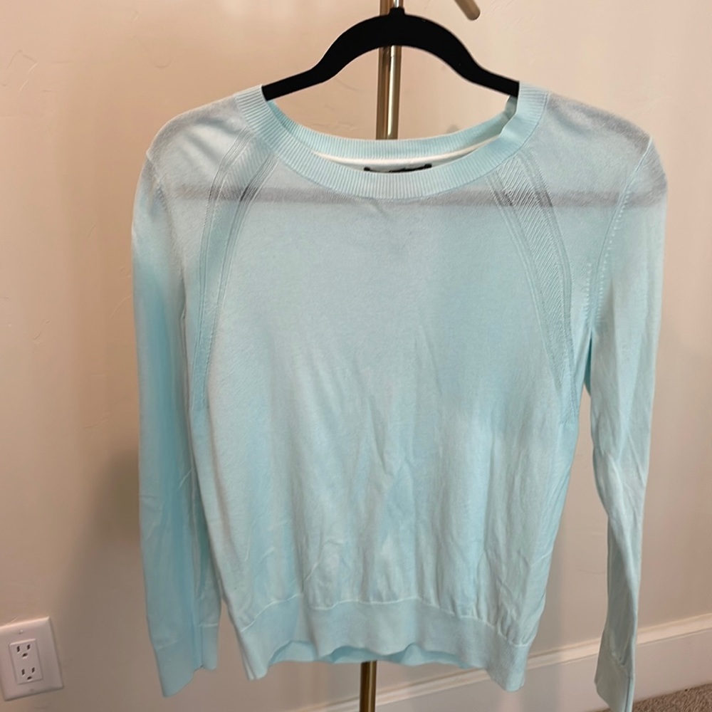 Lightweight sweater